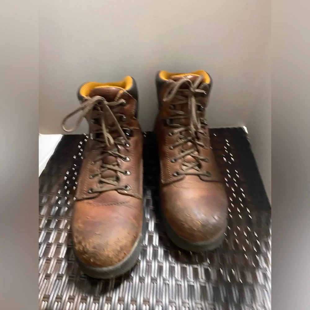 Timberland PRO Men's Brown Leather Lace-Up Work Boots with Black Sole safety toe